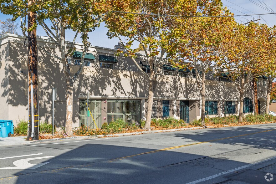 More Photos Of 568-586 Glenwood Ave, Menlo Park Apartments For Lease