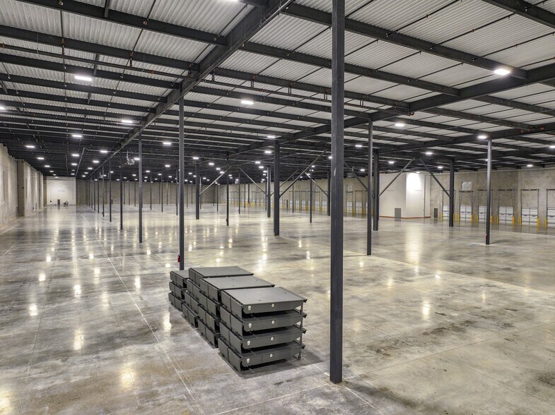 More Photos Of 2801 N State Highway 78, Wylie Warehouse For Lease