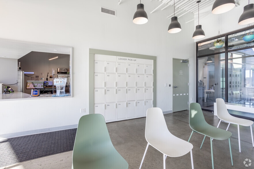 More Photos Of 5610 N Interstate 35, Austin Restaurant For Lease