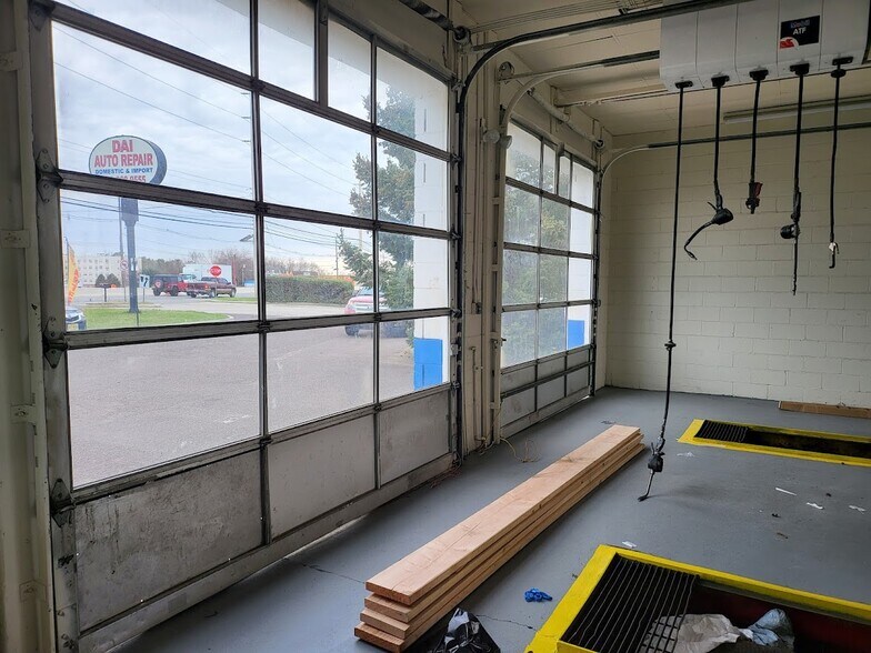 More Photos Of 4333 route 130, Edgewater Park Auto Repair For Sale