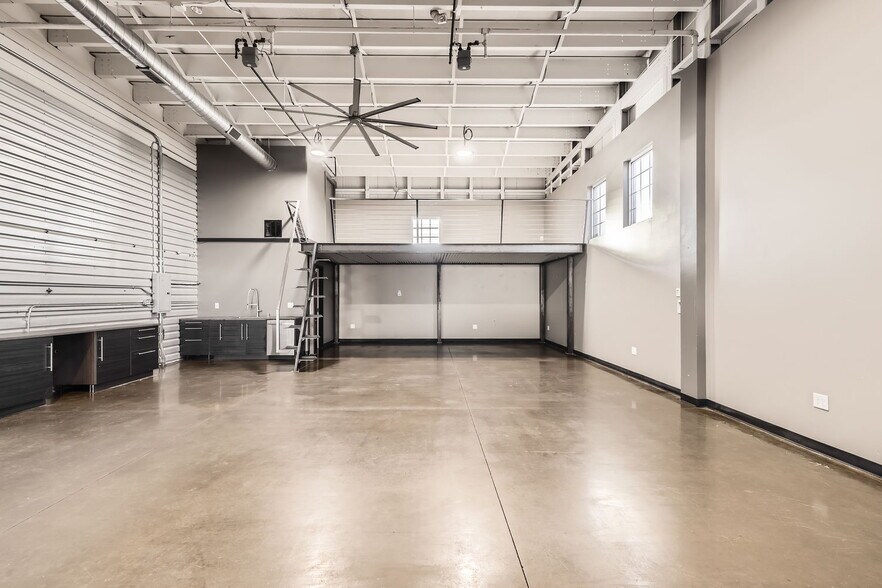 More Photos Of 9337 Commerce Center St, Highlands Ranch Showroom For Sale