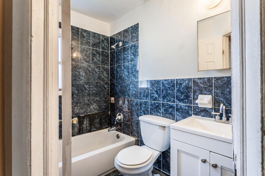 More Photos Of 18803 Ridgedale St, Springfield Gardens Apartments For Sale