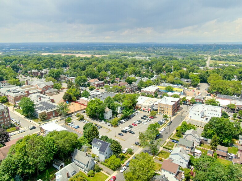 More Photos Of , Leonia General Retail For Sale