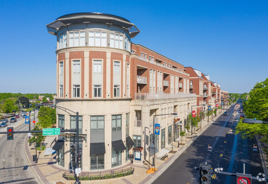 More Photos Of Touhy Ave @ Northwest Highway, Park Ridge Unknown For Lease