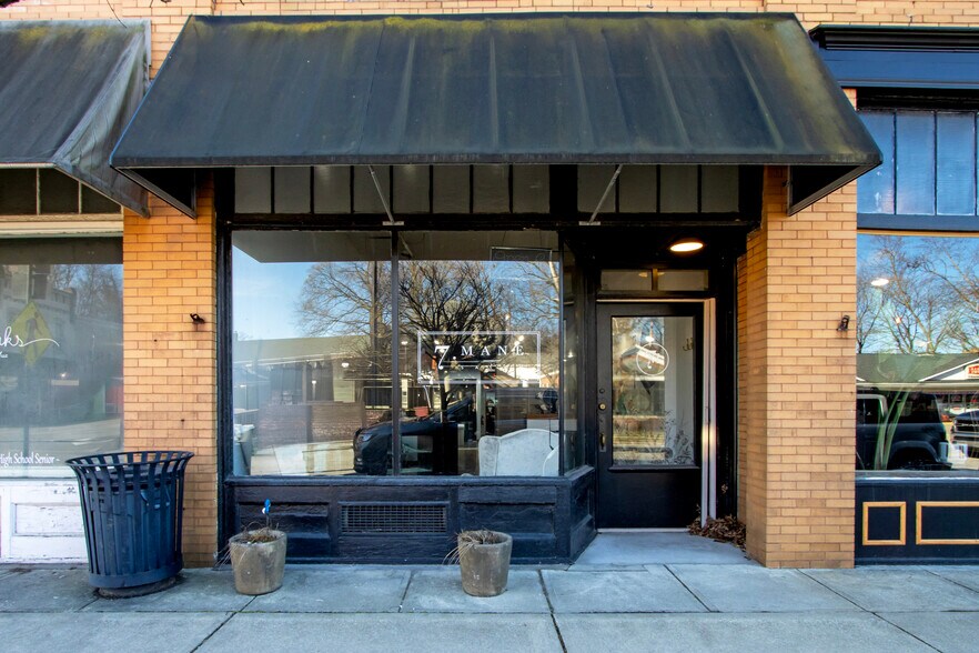 More Photos Of 7-9 W Main St, Seville Storefront For Sale