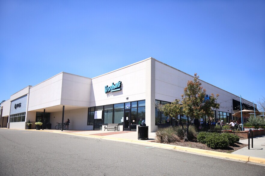 251229 S Elliott Rd, Chapel Hill, NC 27514 For Lease
