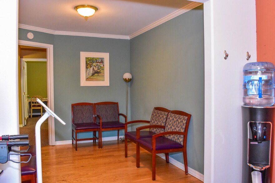 More Photos Of 1016 Court St, Medford Medical For Sale