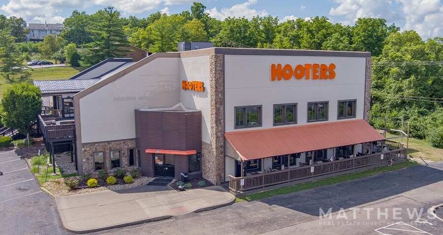 More Photos Of 12183-12185 Springfield Pike, Cincinnati Restaurant For Sale