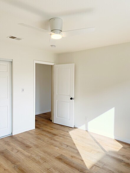 More Photos Of 11835 Gale Ave, Hawthorne Multifamily For Sale