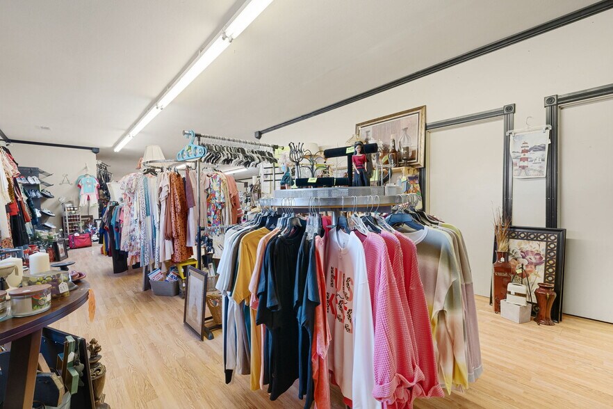 More Photos Of 1225 W Center St, Greenwood Office For Sale