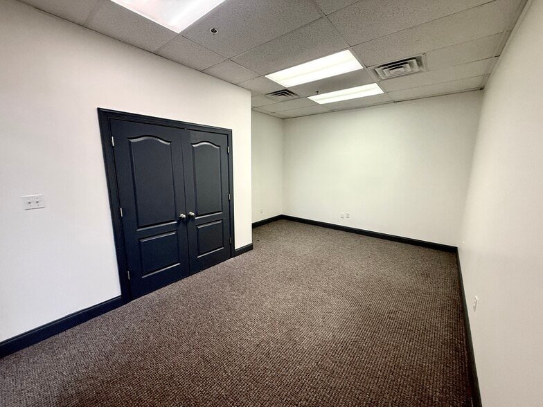 More Photos Of 1111 Van Voorhis Rd, Morgantown Medical For Lease