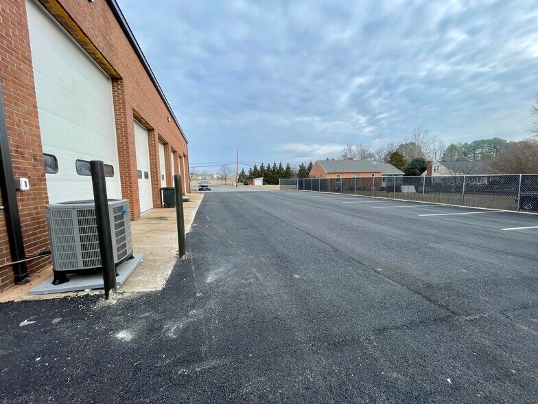 More Photos Of 3925 Lafayette Blvd, Fredericksburg Flex For Lease