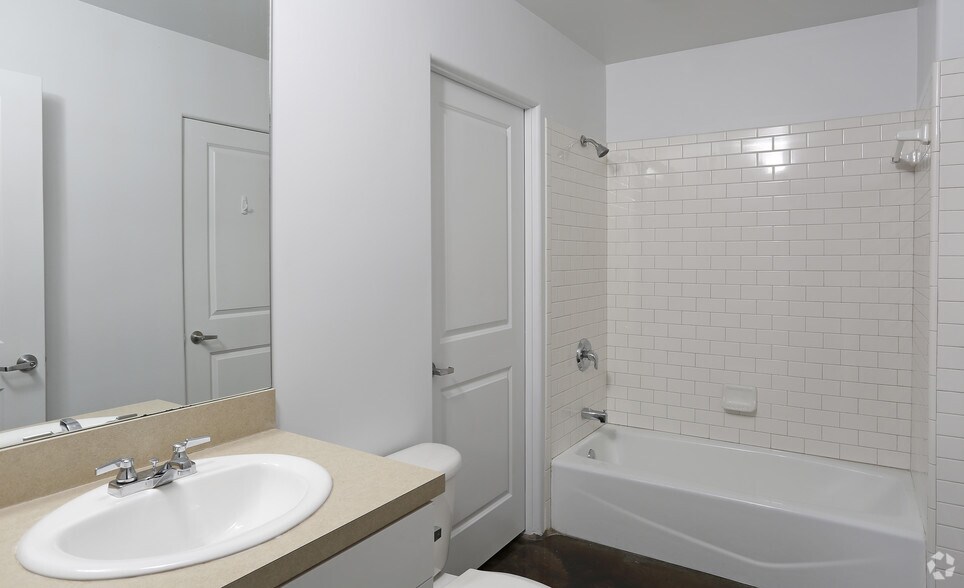 More Photos Of 433 W New England Ave, Winter Park Apartments For Lease