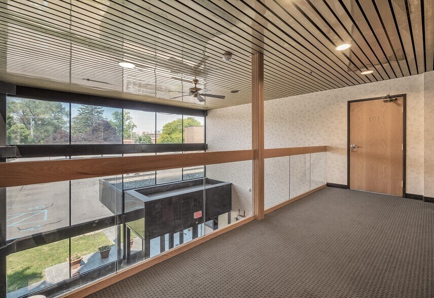 More Photos Of 2430 Rochester Ct, Troy Medical For Lease