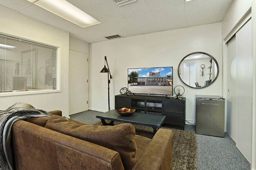 More Photos Of 200 W Harding Way, Stockton Office For Lease