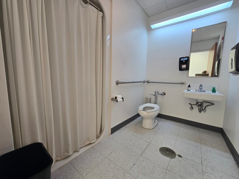 More Photos Of 2 Depot St, Greencastle Medical For Sale