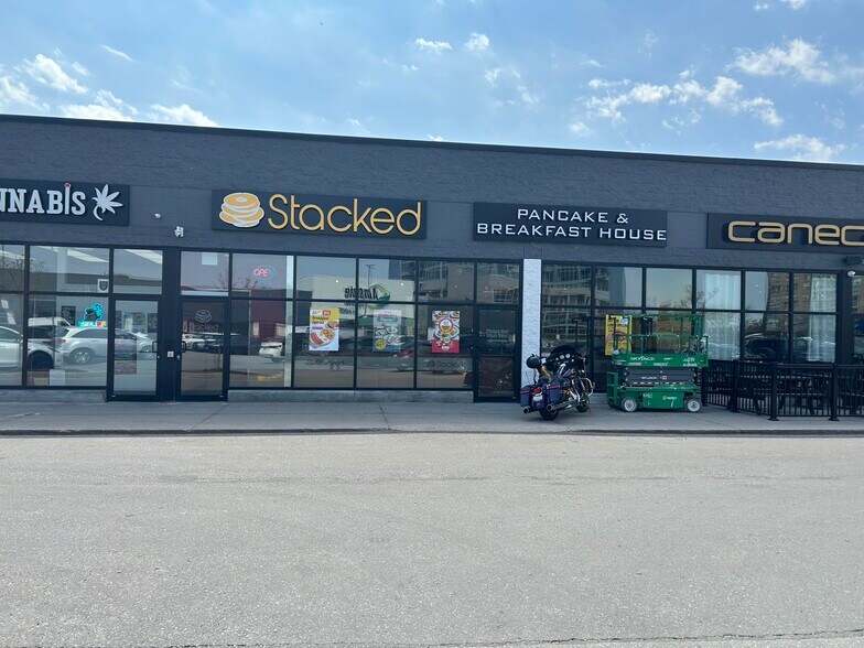 More Photos Of 605 Rogers Rd, Toronto Unknown For Lease
