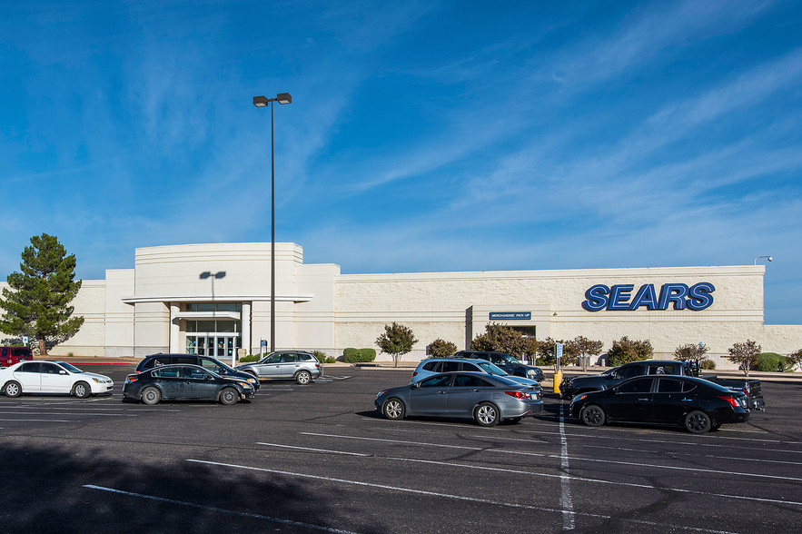 Primary Photo Of 2250 El Mercado Loop, Sierra Vista Department Store For Lease