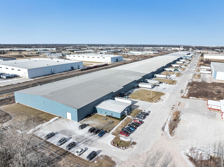 More Photos Of 122-342 Kohlman Rd, Fond Du Lac Industrial For Sale