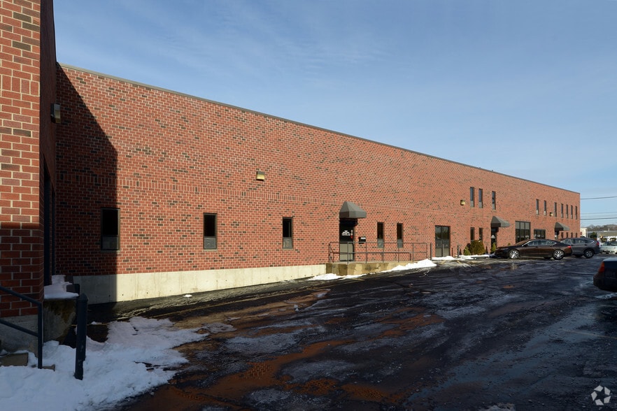 More Photos Of 150 Kerry Pl, Norwood Office For Sale