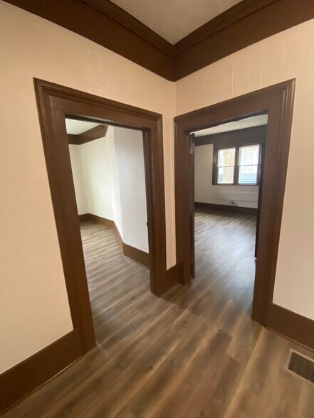 More Photos Of 530 W Taylor St, Griffin Auto Dealership For Lease