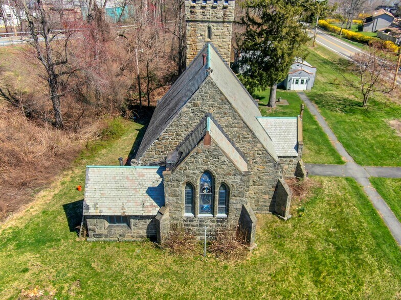 More Photos Of 37 Old Route 9W, New Windsor Township Specialty For Sale