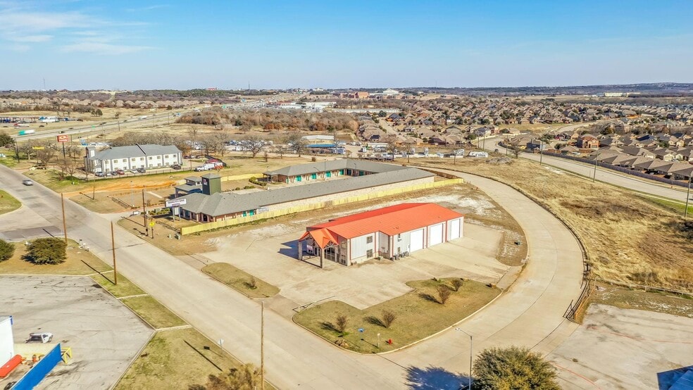 More Photos Of 2217 Old Dennis Rd, Weatherford Service For Sale