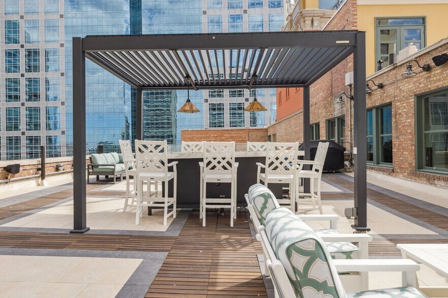 More Photos Of 10 W Broadway, Salt Lake City Office For Lease