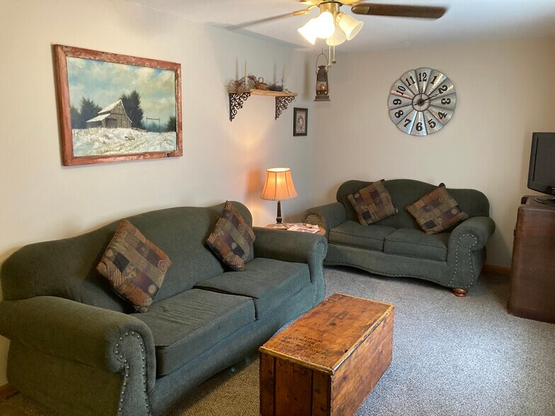 More Photos Of 22413 Highway C, Lawson Specialty For Sale