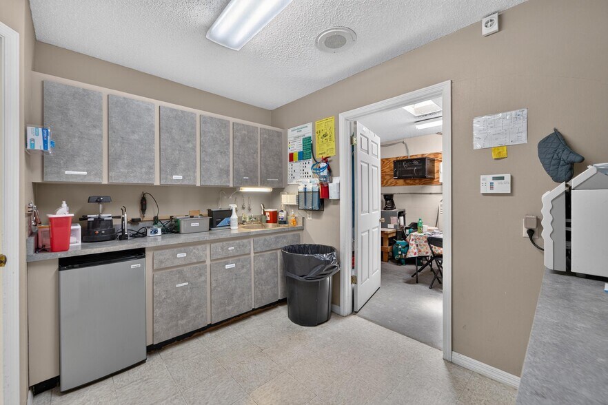 More Photos Of 1205 W Baker St, Plant City Medical For Sale
