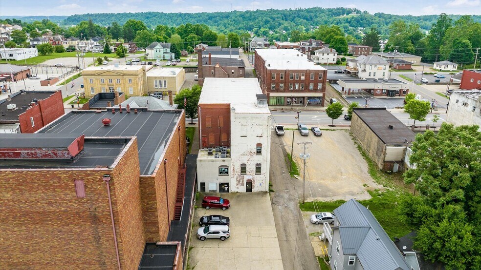 More Photos Of 927 Wheeling Ave, Cambridge Medical For Sale