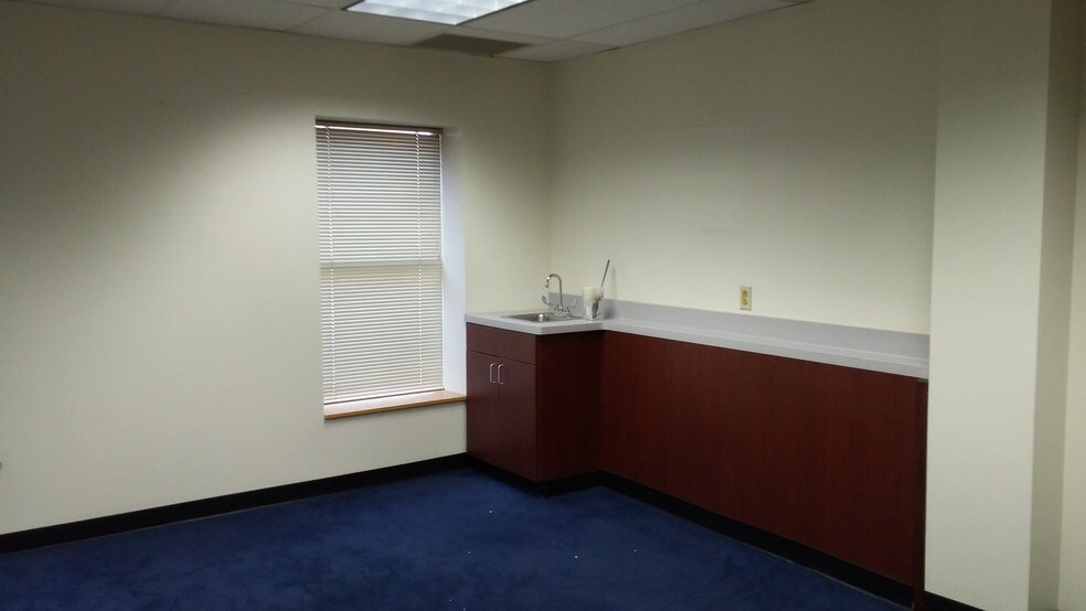 More Photos Of 130-140 W Main St, Rochester Office For Lease