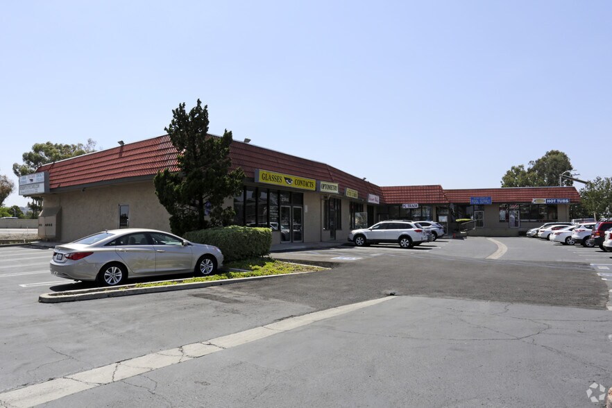 Primary Photo Of 23811 Bridger Rd, Lake Forest General Retail For Lease