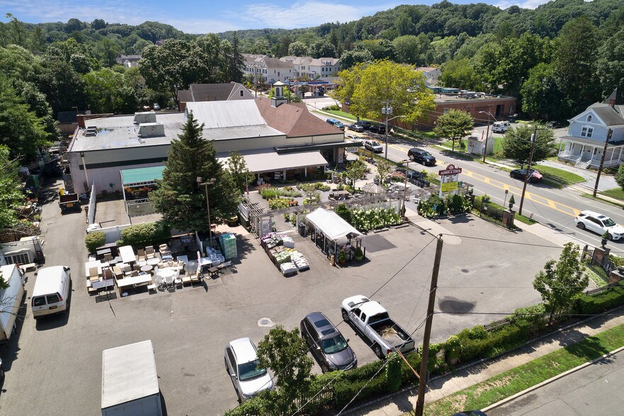 More Photos Of 221 South St, Oyster Bay Freestanding For Lease