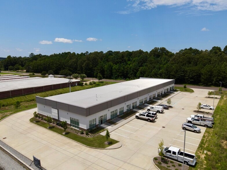 More Photos Of 185 Country Place Pky, Pearl Flex For Lease