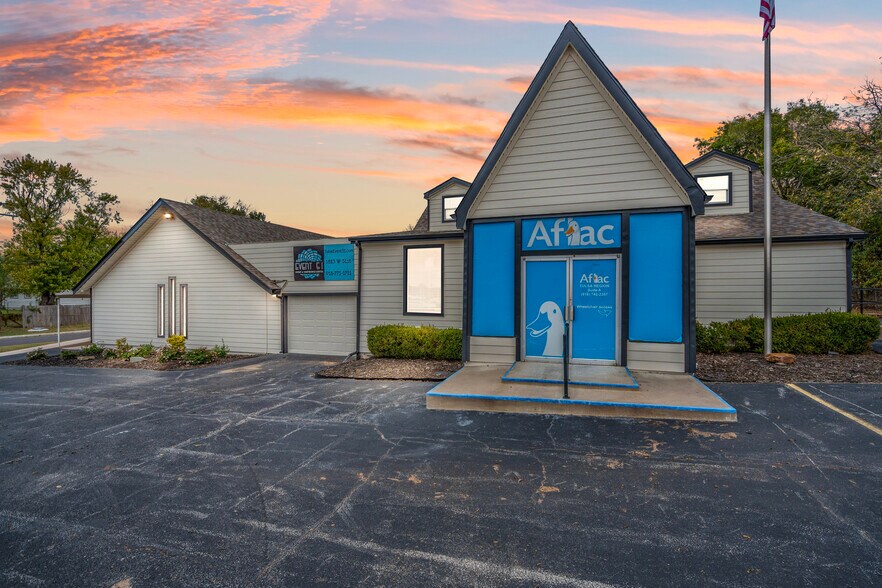 More Photos Of 1823 W 51st St, Tulsa Freestanding For Sale