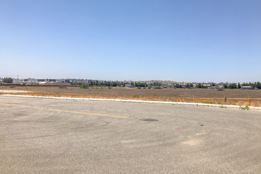 Primary Photo Of NW Nandina Ave & Natwar Ln, Perris Warehouse For Lease