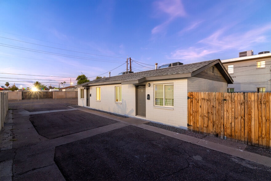 More Photos Of 2142 E Taylor St, Phoenix Multifamily For Sale