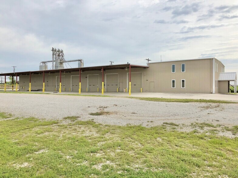 More Photos Of 212 Lake Rd, Bridgeport Industrial For Sale
