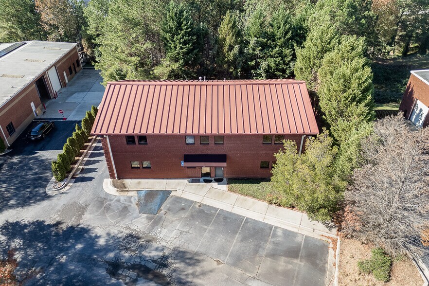 More Photos Of 743 Church St, Buford Industrial For Sale