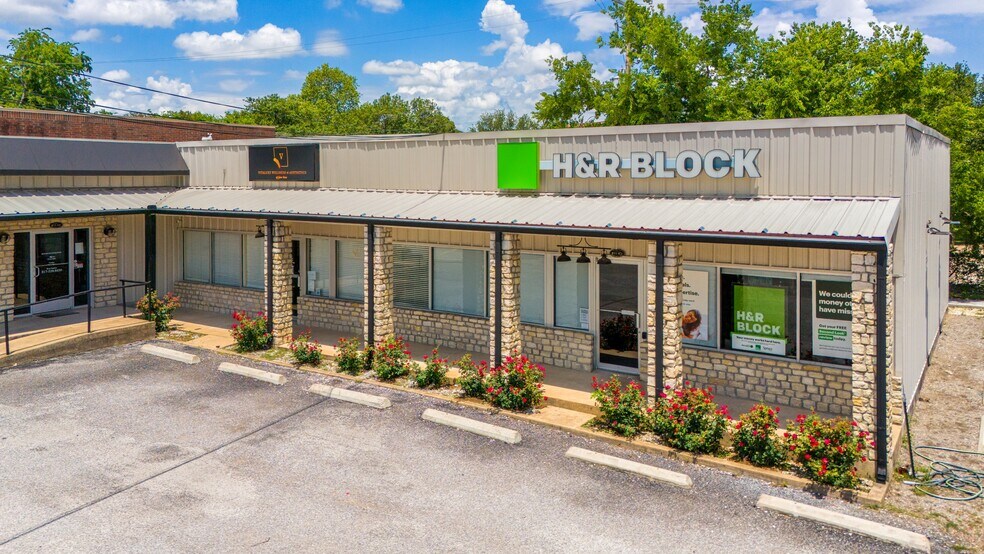 More Photos Of 601-609 NE Big Bend Trl, Glen Rose Unknown For Lease