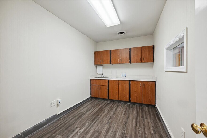 More Photos Of 515 Church St, Bound Brook Medical For Sale