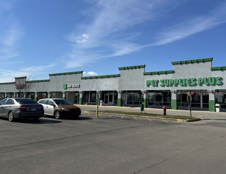 More Photos Of 900 W Northland Ave, Appleton Unknown For Lease