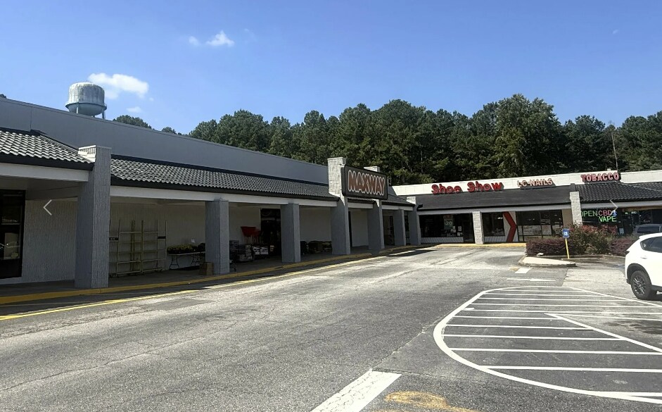 More Photos Of 1075 Franklin Springs St, Royston Unknown For Lease