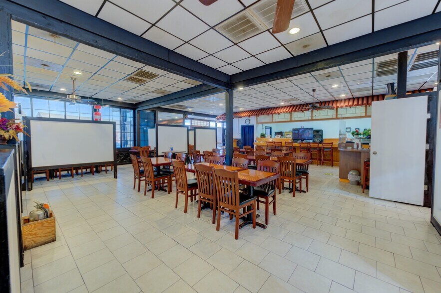 More Photos Of 6634 Two Notch Rd, Columbia Restaurant For Sale