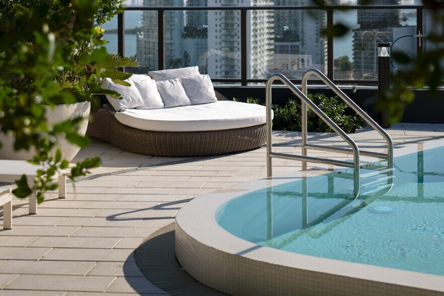 More Photos Of 23 NE 17th Ter, Miami Apartments For Lease