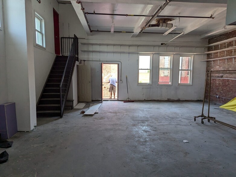 More Photos Of 264 41st St, Brooklyn Warehouse For Lease