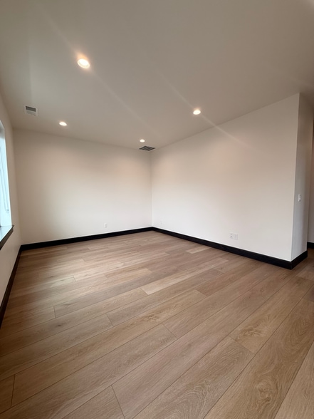 More Photos Of 3092 W Bellanca Ct, Hayden Industrial For Lease