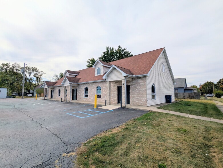 More Photos Of 302-306 S Baldwin Ave, Marion Office For Lease