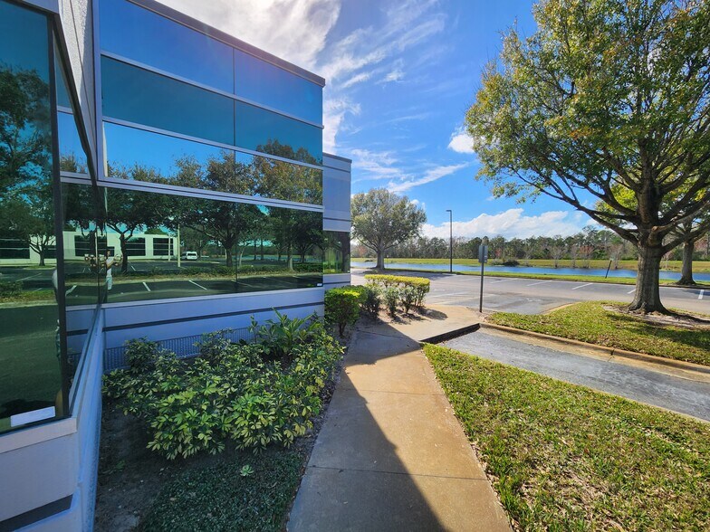 More Photos Of 7362 Futures Dr, Orlando Coworking Space